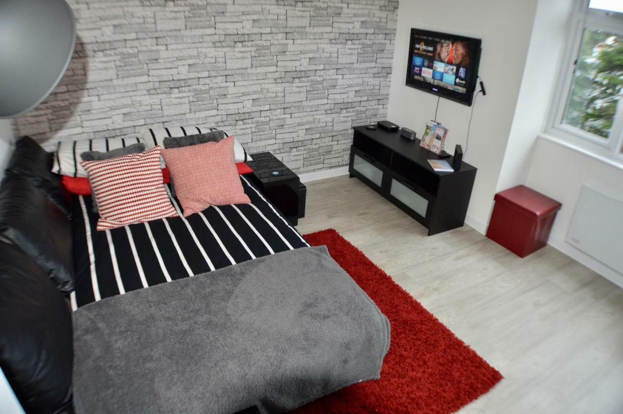 Palm Court Apartment Bournemouth Bagian luar foto